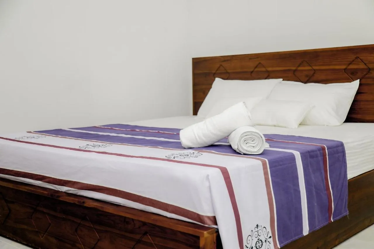 بيت شباب Araliya Lagoon Park Resort نيجومبو