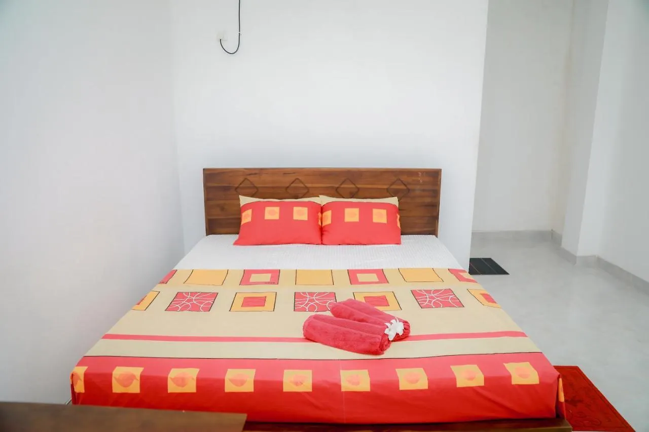 بيت شباب Araliya Lagoon Park Resort نيجومبو
